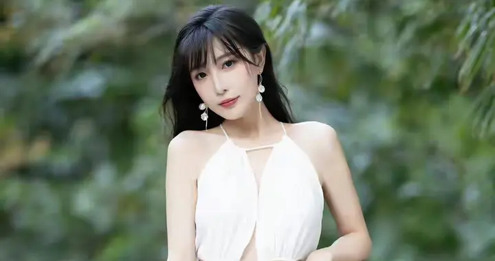 林星阑眉眼如画身姿窈窕，风华绝代艳压群芳！