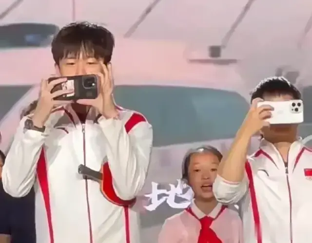 这些小细节看了之后更加坚定了王楚钦和孙颖莎的喜欢