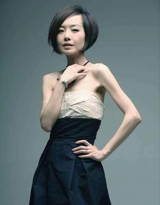 几位“纸片人”明星，皮松肉垮青筋突出仍旧不甘心，各有各的心酸