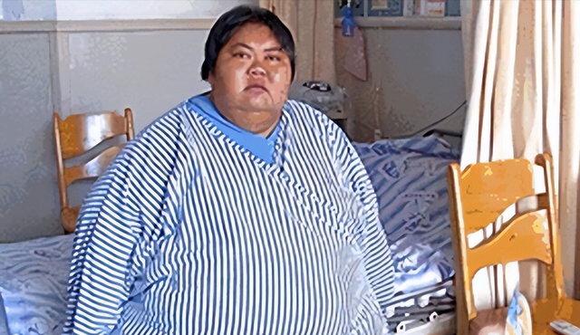 1.45米，356斤，她一顿饭吃一锅米，丈夫不敢同床：怕睡了醒不来