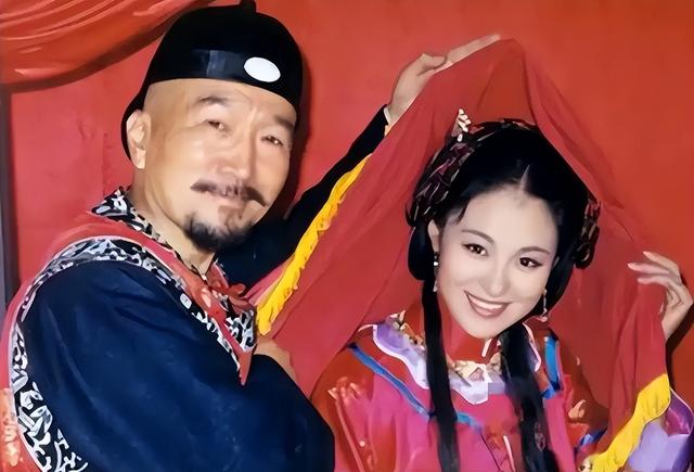 曾经把李保田迷得神魂颠倒，与聂远八年恋爱遭背叛，如今判若两人