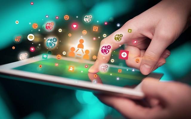 外国网友热捧中国社交应用：国际话语权的新篇章