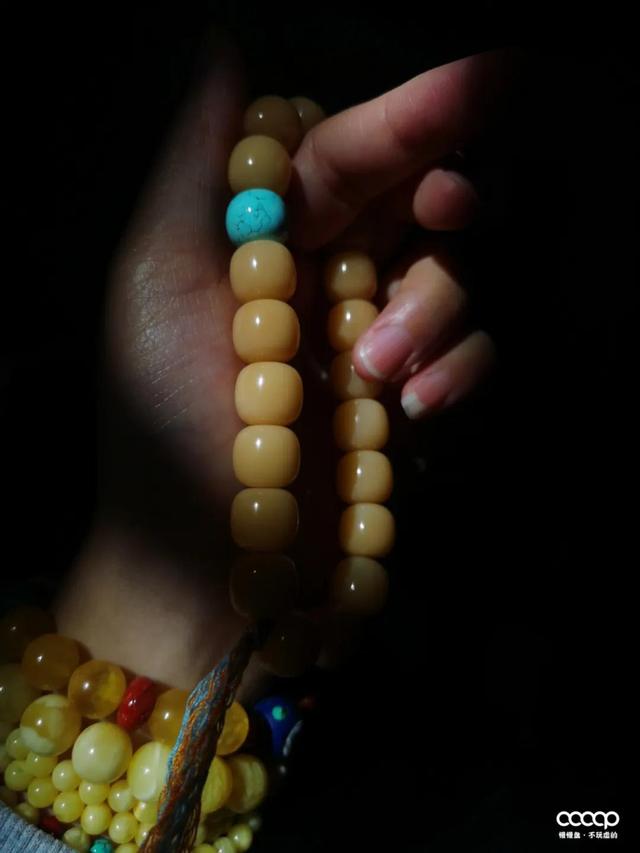 文玩|好玩不贵，不到1年，润得跟驼骨一样！通货玩出来，也可以很硬