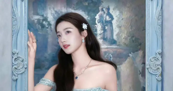 卢昱晓造型翻车，工作室临时修改造型，给淡颜系的卢昱晓设计盘发