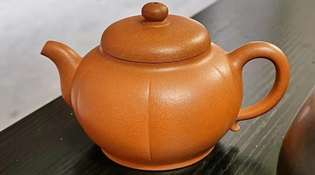 |宜兴紫砂壶是民间手工艺