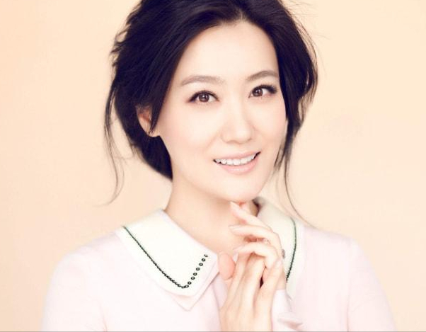 谭晶|军旅歌手谭晶：丈夫是科学家，37岁才做妈妈，事业家庭两不误