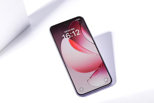 OPPO Reno13外观图赏：直屏设计的超美小OPhone