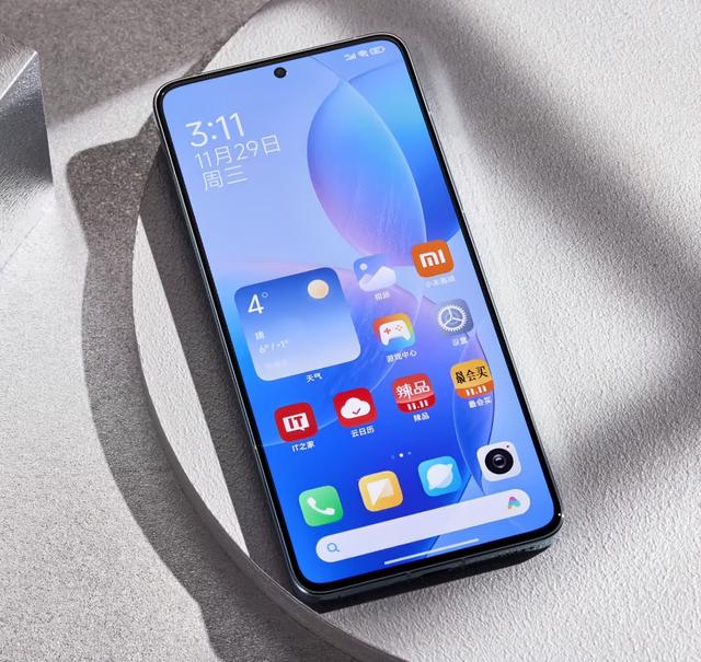 小米 Redmi K80 系列配置曝光：性能与屏幕全面升级