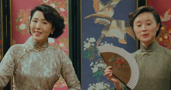 吴越曾黎同框状态！一个自然老去一个脸僵浮肿，不是没皱纹就年轻