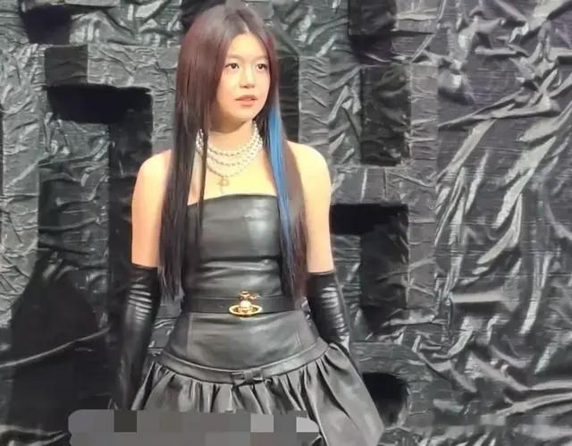 陈妍希出席活动，精修图和生图差别大，朋克风挑战失败显得她很土