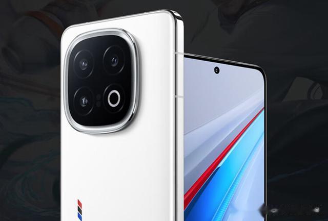 小米15與OPPO Find X8遇到勁敵，vivo iQOO13一鳴驚人