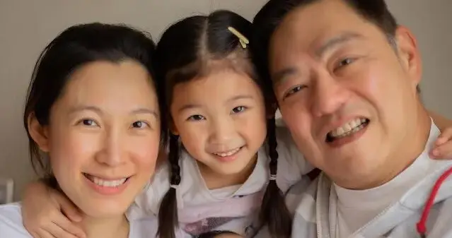 TVB港姐嫁63岁百亿富商，豪门生活堪比皇室，子女入读名牌幼儿园