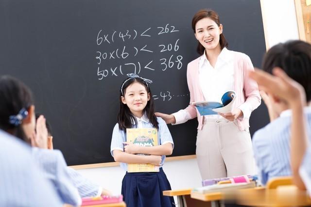 老师的滥用：一场亟待纠正的语言亵渎与职业尊严的挑战