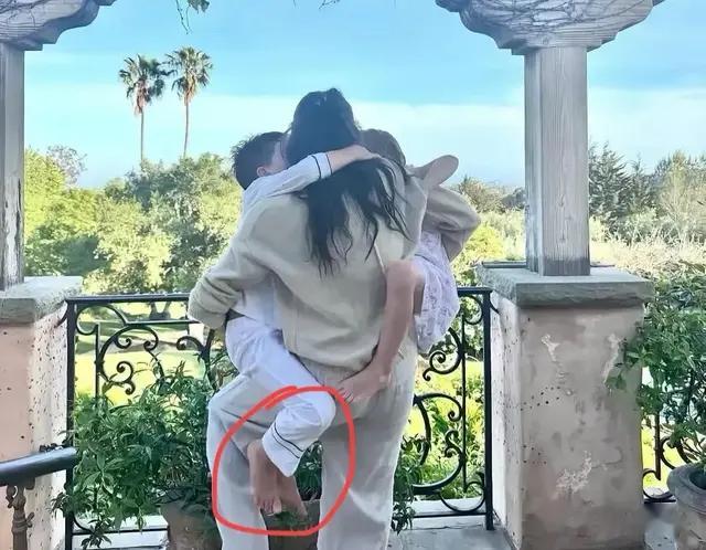 梅根发布新照：阿奇的脚成为亮点，黑人基因改变温莎基因已成定局