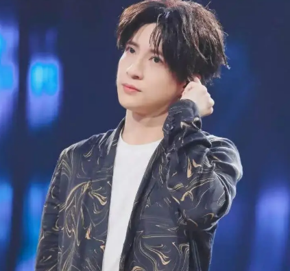 薛之谦|力挽狂澜薛之谦：为毛不易公然得罪华晨宇，为素人揭穿导演组黑幕