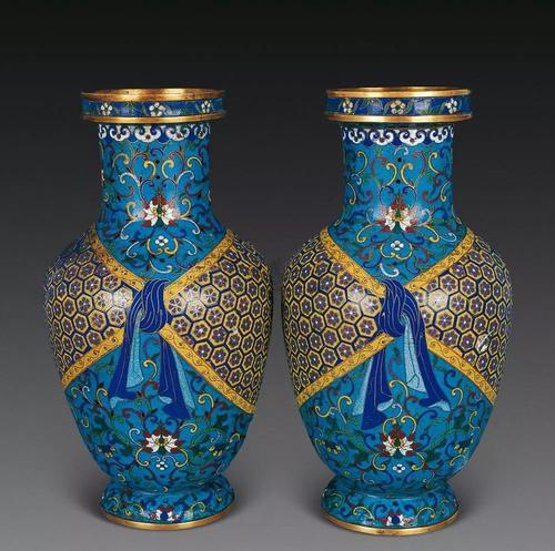 粉彩|康熙也爱蝴蝶结，还把它打在了瓷器上