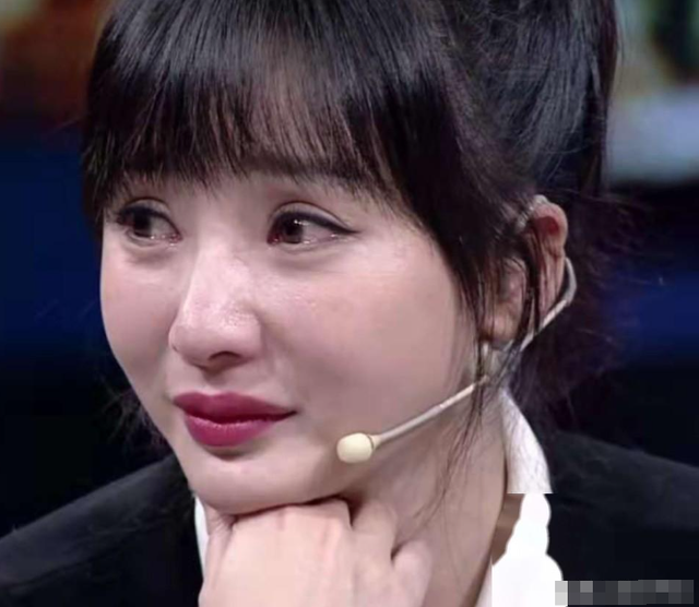 柳岩：得罪过陈凯歌、伴娘门八年后，43岁的她穿上衣服无人敢娶