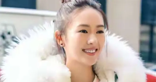 张国立也没想到，那个被他儿子暴打的童瑶，早已让人刮目相看