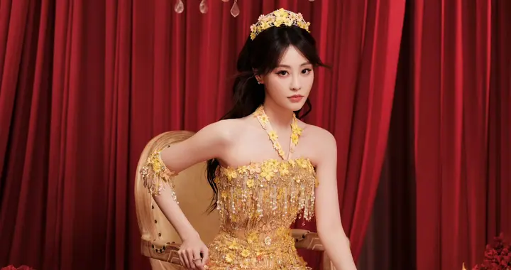 祝绪丹鎏金流苏连衣裙