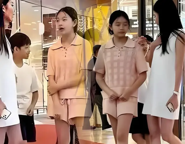 小玥儿五官长得精致像爸爸，身影气质举止全是妈妈的翻版