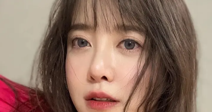 韩国女星曾红遍亚洲，却穷到只能住廉价单间，天花板一戳就漏水