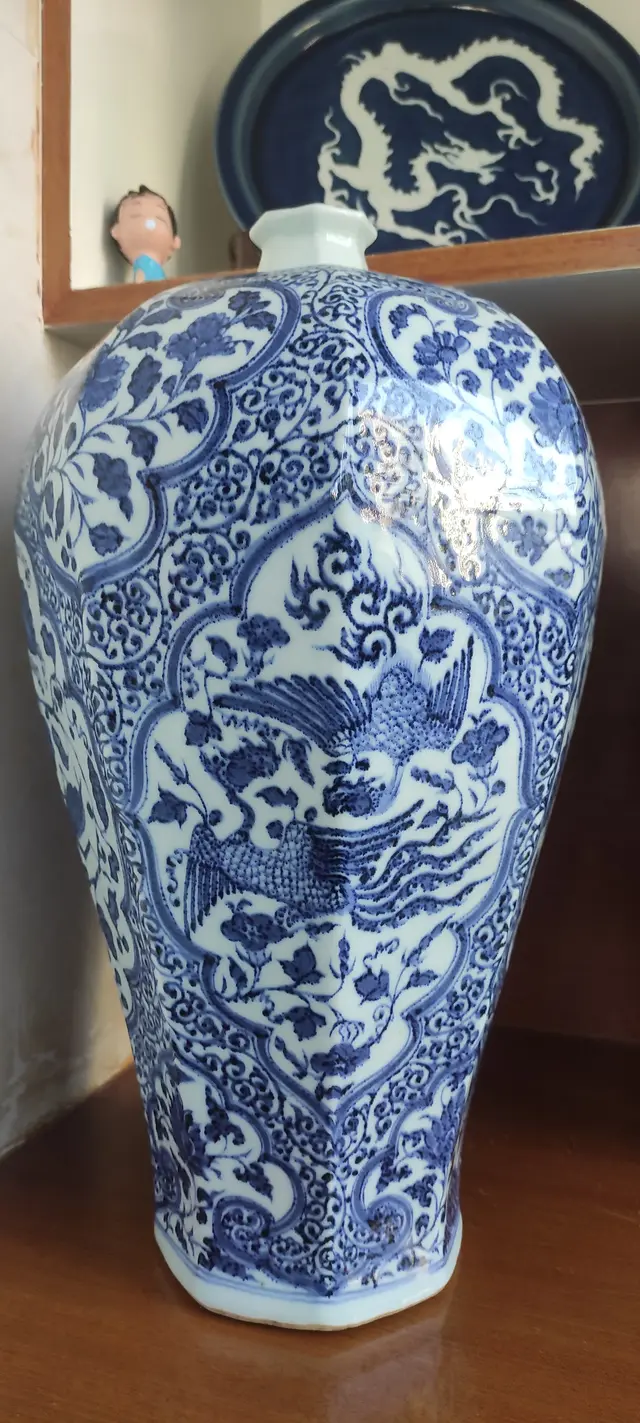 元青花八棱花鸟梅瓶