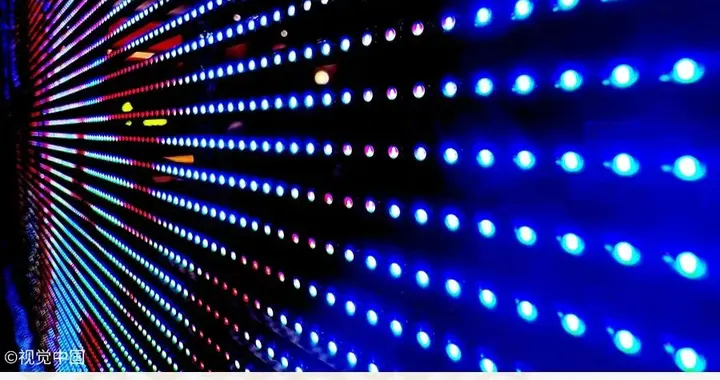 英特尔开始玻璃基板授权