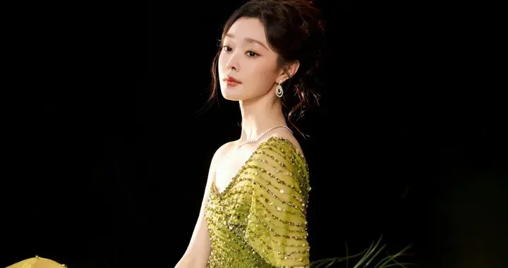 宋轶｜被宋轶绿色礼服美到失语！仿佛坠入森林的精灵公主