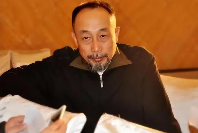 毁三观！孙海英再现不当言论，句句不留后路，一点不顾国内的继子