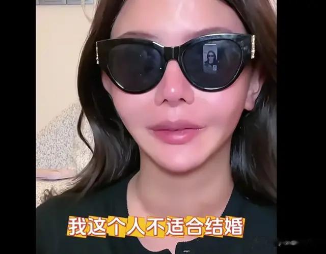 韩安冉曝已谈离婚，直播哭诉被老公拉黑，长文回应婆婆争议视频