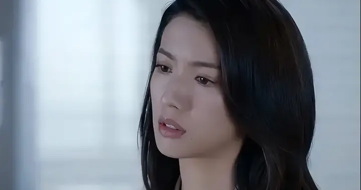 TVB女星两年没拍剧疑要离巢,已删公司联络方式,发文暗示重新出发