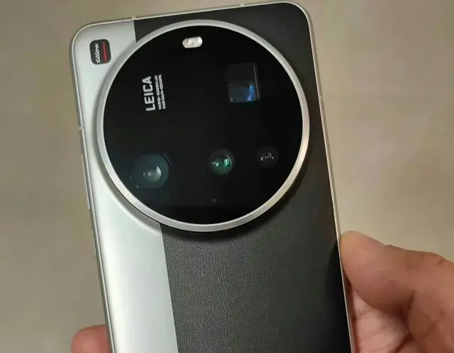 小米15Ultra双拼色设计，影像视力更自诩夜神，冲击6000+高端市场