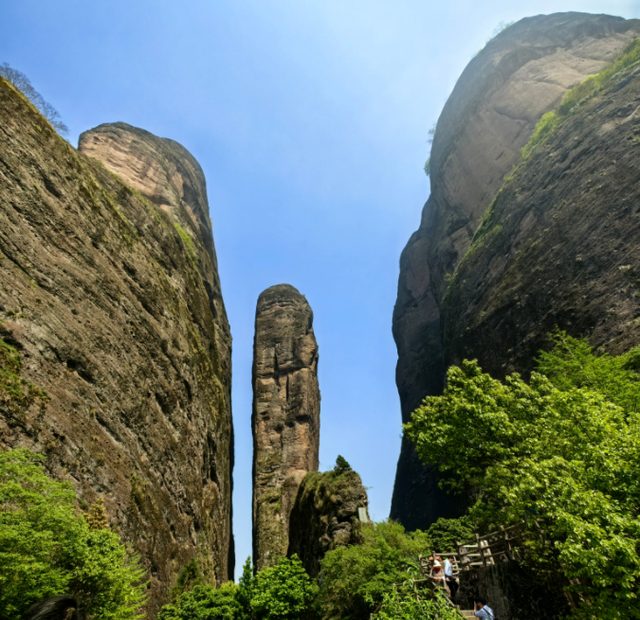 浙江省|藏于浙江深处，有个靠谱5A名山，平时免费，集岩洞云瀑于一身！