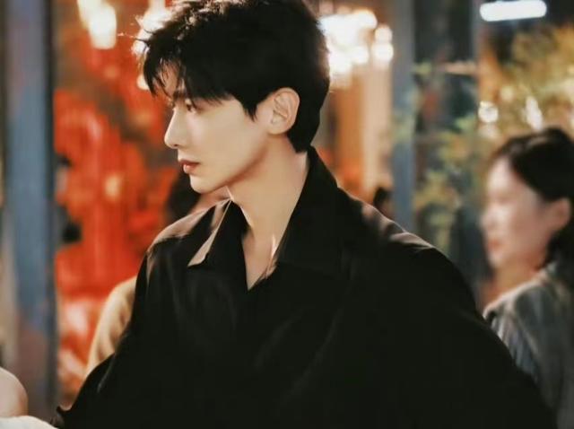 网友点评《难哄》，句句不提李沁，句句在点李沁