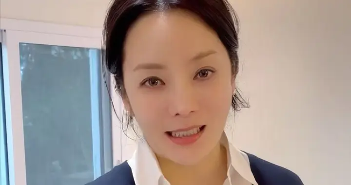 蔡琳再买豪宅！嫌海景房小、新家客厅大到能踢球，中国带货仅一年