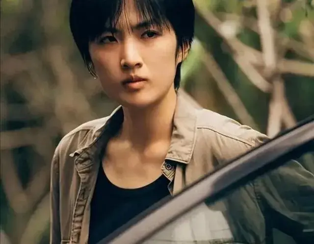 姚安娜身高直逼1米8？暴瘦20斤后与辛芷蕾同框，网友炸锅！