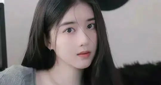 北电校花李凯馨：曾被许鞍华一眼相中 如今168cm神颜身材惊艳全网