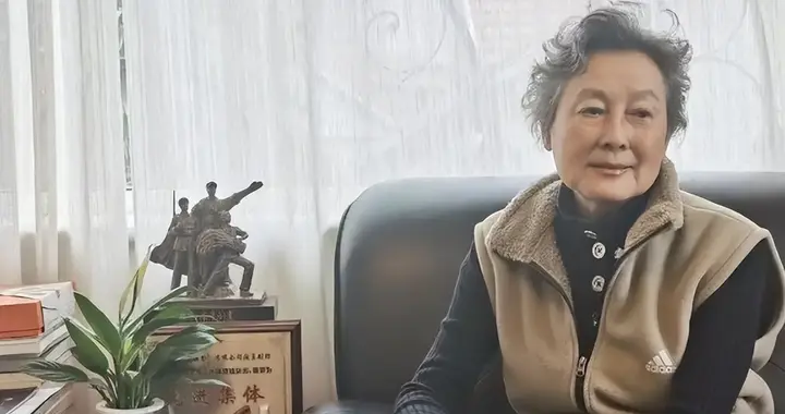 演员向梅，晚年退休后生活凄凉，真相被曝光，才知道背后的伤痛