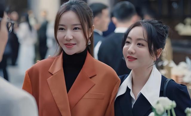 脸还是别乱动，从戚薇到杨蓉，这2个女明星的“后遗症”全出来了