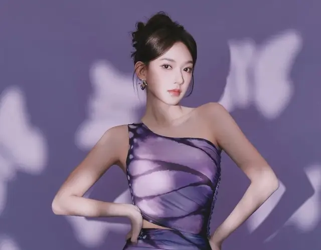 陈潇，原来是只紫色花蝴蝶