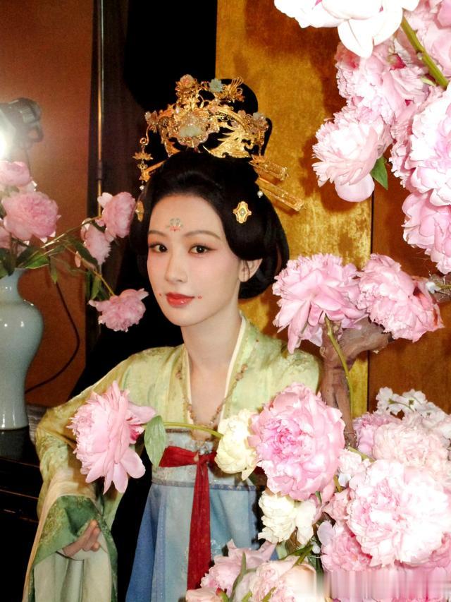 杨紫，肖战，檀健次，易烊千玺，黄轩，孟子义，张小斐，赵樱子