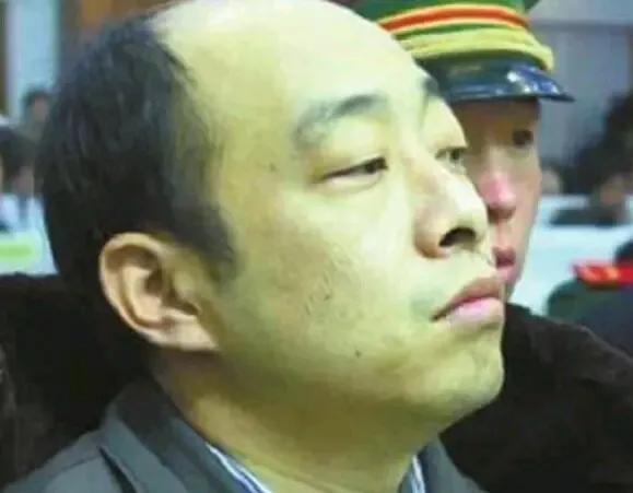 山西黑老大李满林，一丁二伟曹三胖，四毛五拐六和尚，满林为大