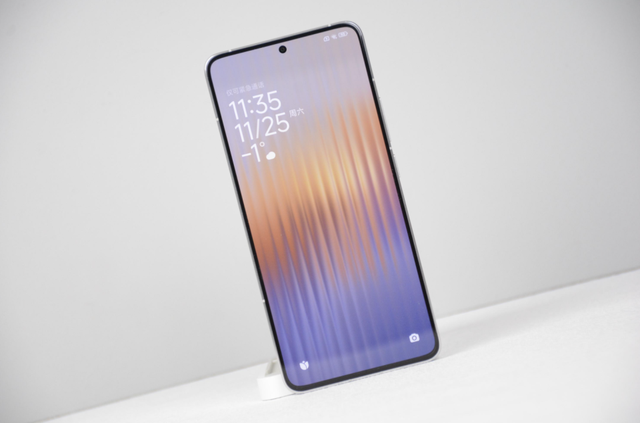 红米神秘新机被确认：超声波指纹+骁龙8 Gen3，并配备2K直屏