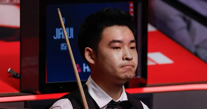 九连鞭惨案再现！斯佳辉3-10遭瓦菲横扫，世锦赛心魔何时能破？