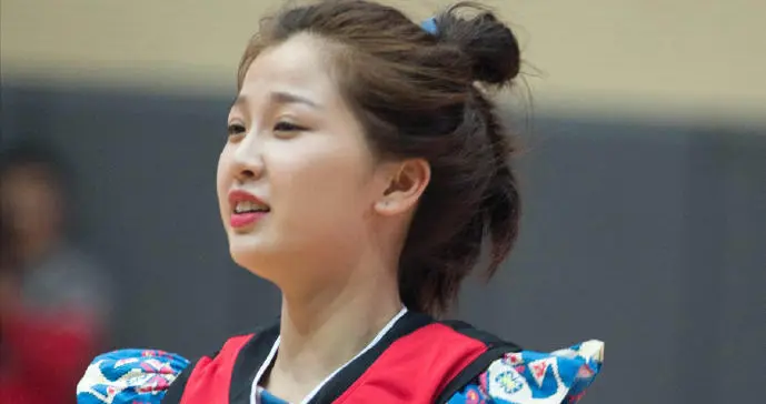 球衣小月嫂 ???虞书欣 是不是和可爱！