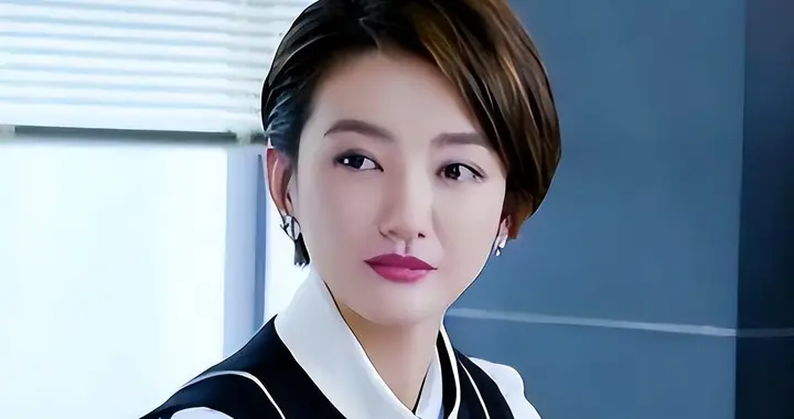 出道20年不温不火，嫁上海顶级富豪为妻，如今生双胞胎成人生赢家