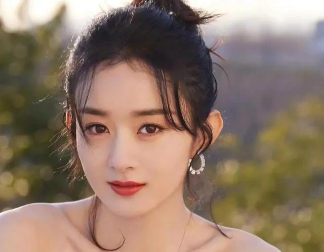 赵丽颖|新剧收视率稳妥，恭喜赵丽颖转型成功，来一波颖大BOSS的美照暴击