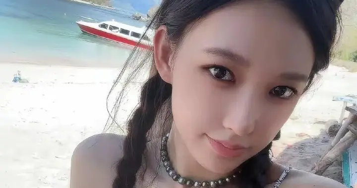 程潇，好身材藏不住，美的优雅大气