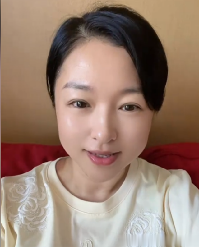 她40岁才走红，45岁却从荧幕“消失”，如今新身份曝光惊艳众人！