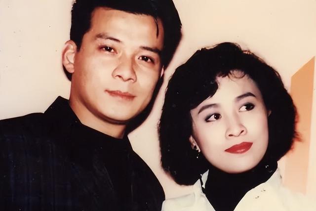 妻子去世后，那个披着“宠妻”人设的男明星，做了一个惊人决定！